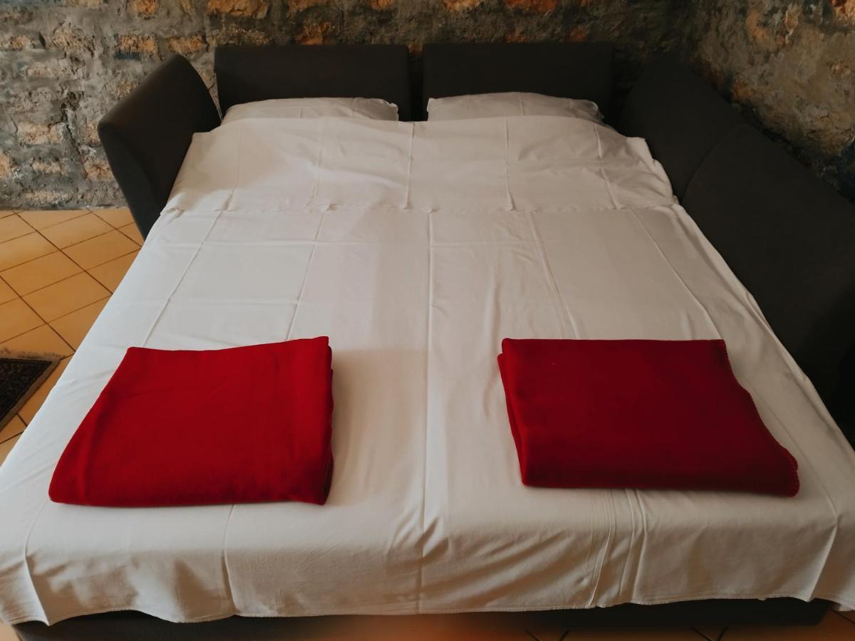Appartement In Einem Dalmatischen Haus In Novigrad-Dalmatien Neben Zadar Novigrad  Eksteriør bilde